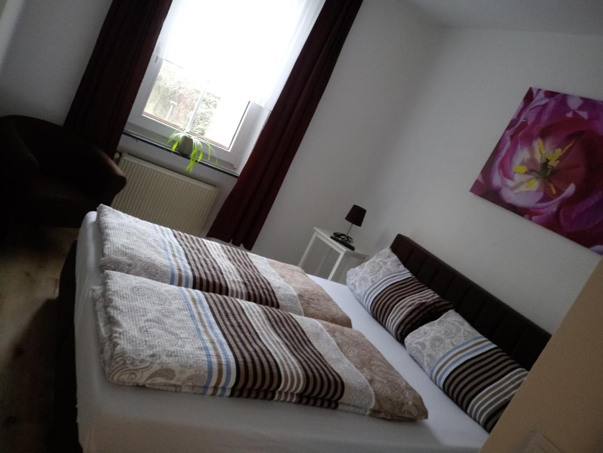 Pension Chapeau-Claque Cochem Exterior foto