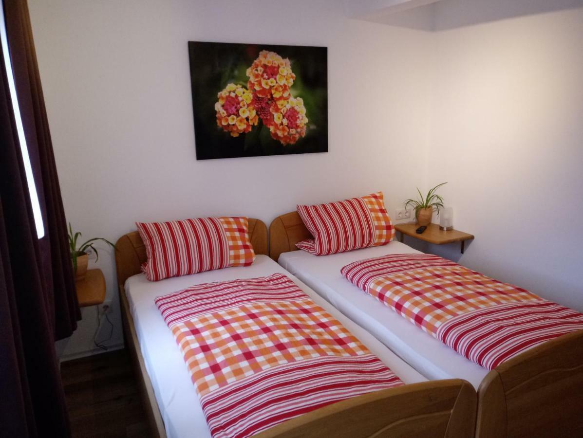 Pension Chapeau-Claque Cochem Exterior foto